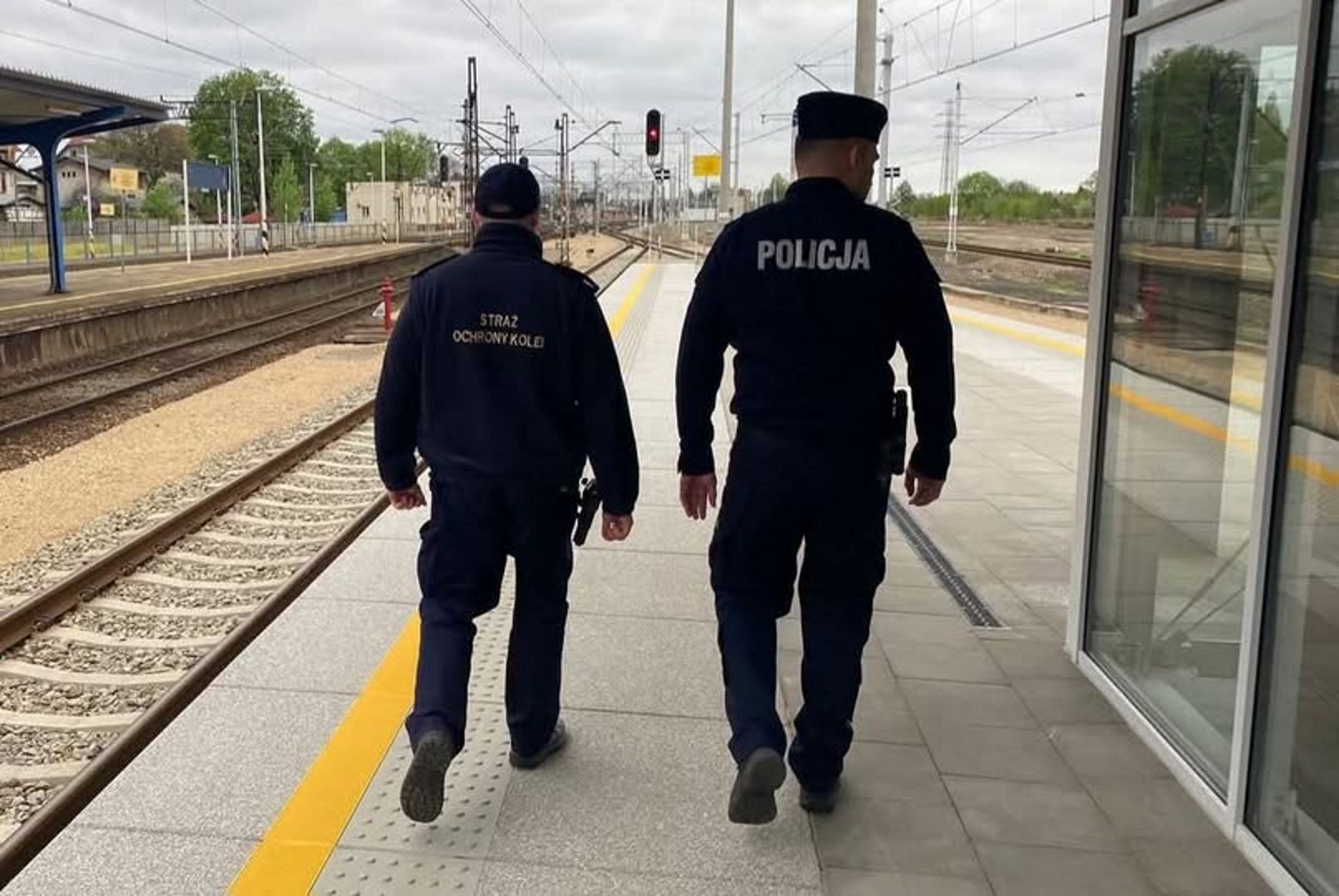 Zuchwała kradzież na dworcu kolejowym. Bagaż był warty 40 tys. złotych