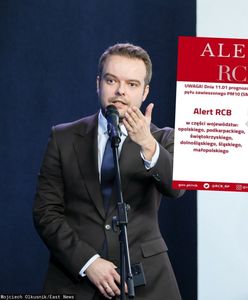 RCB ostrzega przed smogiem. Bochenek wietrzy spisek