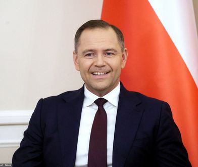 Kaczka, wino i śpiew. Kulisy posiedzenia klubu PiS z Karolem Nawrockim. "Prezes przestrzegał"