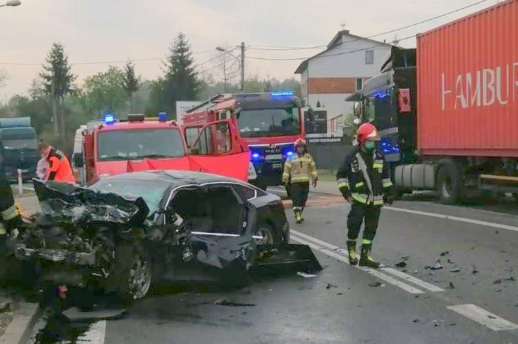 Starachowice. Tragiczny wypadek na DK42. Zginął kierowca