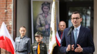 Fundusz patriotyczny. Premier Morawiecki chce wspierać pasjonatów i rekonstruktorów