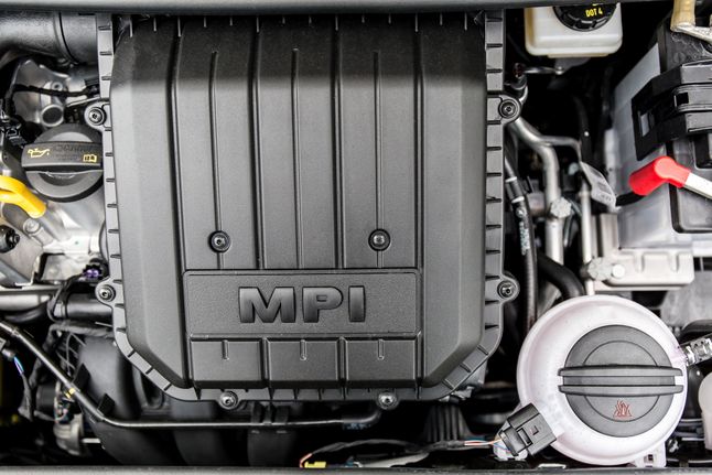 Silnik napędzający Skodę Citigo i VW up! jest dostępny w wersji standardowej 75 KM i osłabionej do 60 KM. Te wersje różnią się sterownikiem, a konkretnie programem. Można więc przyjąć, że silnik 75-konny jest wart tyle samo co 60-konny, ale dopłacić trzeba