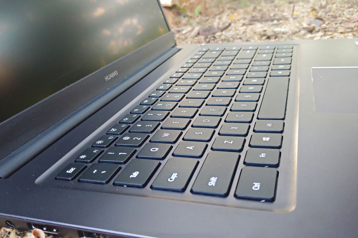 Test Huawei MateBook D. Obudowa i matryca na piątkę z plusem 9