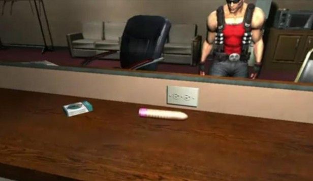Duke Nukem bawi się wibratorem, a dziewczyny całują 1