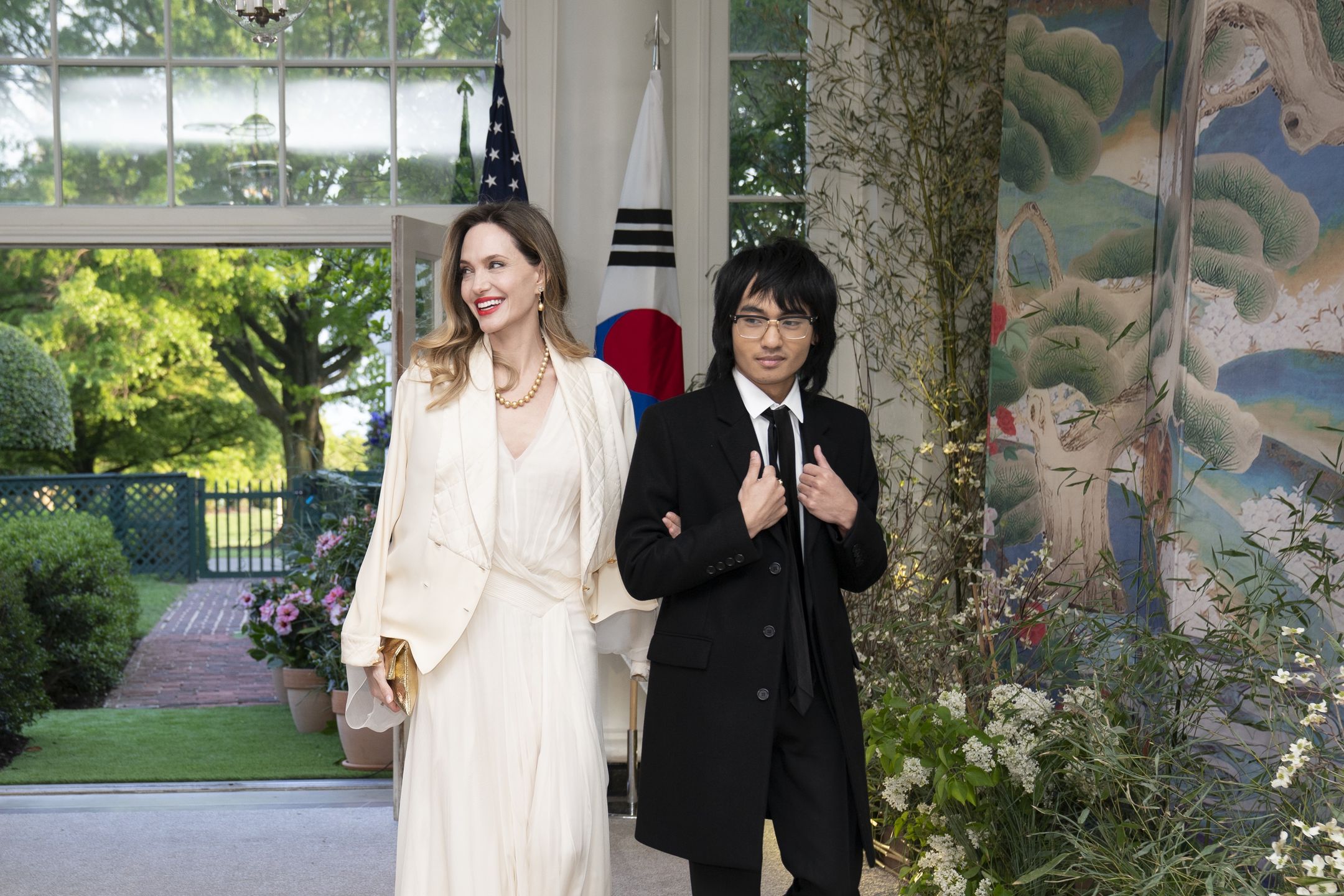 Maddox Jolie-Pitt TEŻ pozbył się nazwiska ojca