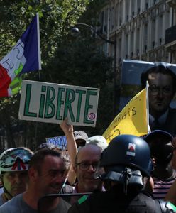 Protesty we Francji. Nie zgadzają się na nowe restrykcje