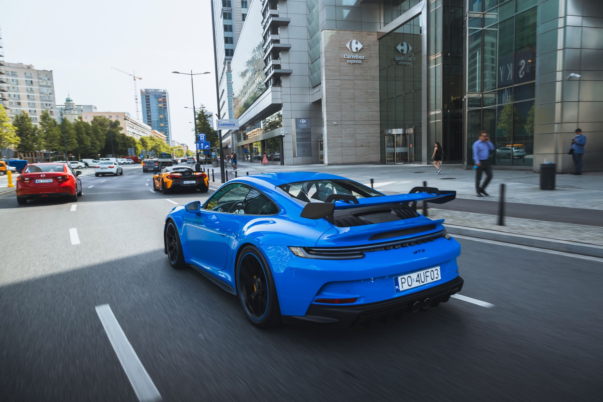 Porsche 911 GT3 kontra McLaren 600LT