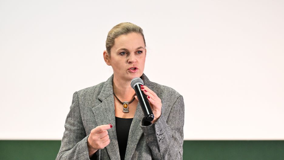 Barbara Nowacka
Maciej Kulczy�ski
edukacja, Mi�dzynarodowe Centrum Konferencyjne, m�odzie�, pa�ac, szkolnictwo