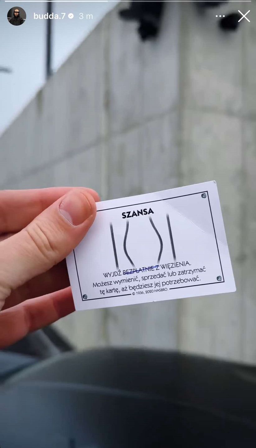 Budda nawiązał do swojego pobytu w areszcie