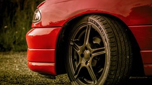 Bałtów: Jurassic Cars Party 2025 z pomocą dla Amelki