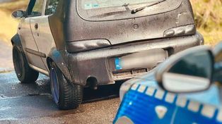 Jastrzębie-Zdrój: Jechał przez miasto zdezelowanym autem bez papierów