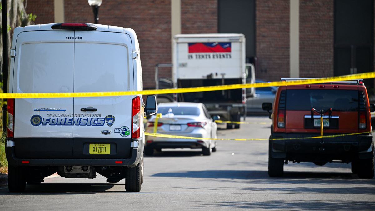 Miejsce strzelaniny w pobliżu budynku związku studenckiego FSU