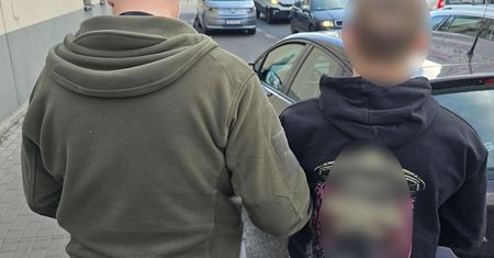 Mysłowice: 17-latek uciekł z poprawczaka. Z  kolegami okradł firmę na 125 tys. zł