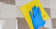 Tak wyczyścisz płytki bez smug. Genialny sposób