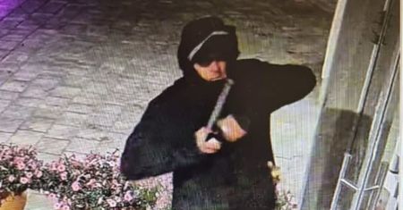 "Świństwo". Szukają tego mężczyzny. Sala zabaw zdewastowana