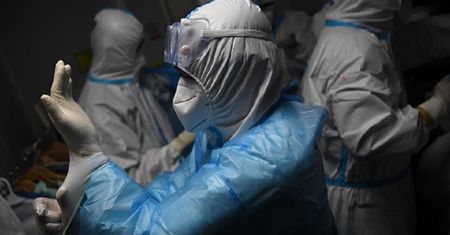 FBI. Chińczycy próbowali wykraść amerykańskie badania nad koronawirusem