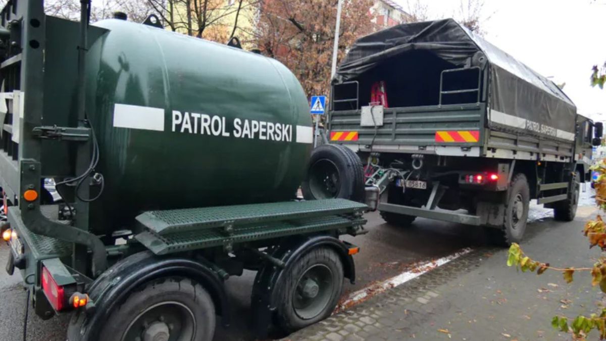 Patrol saperski w centrum Warszawy