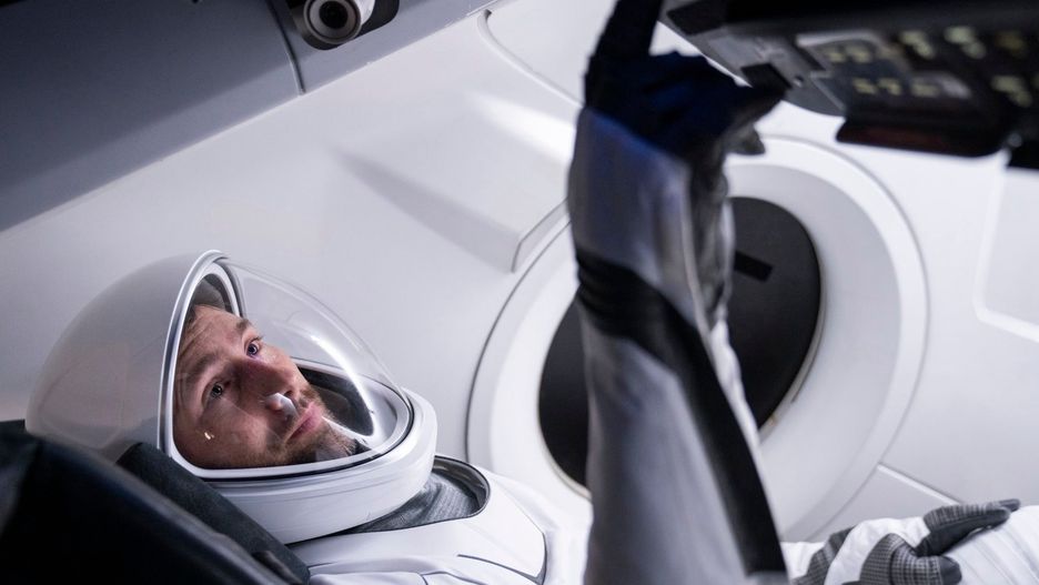 Sławosz Uznański-Wiśniewski tuż przed startem misji Ax-4 i Ignis