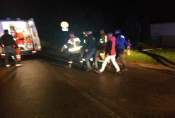 Grzybobranie. Kobieta poszła sama do lasu. Utknęła w bagnie