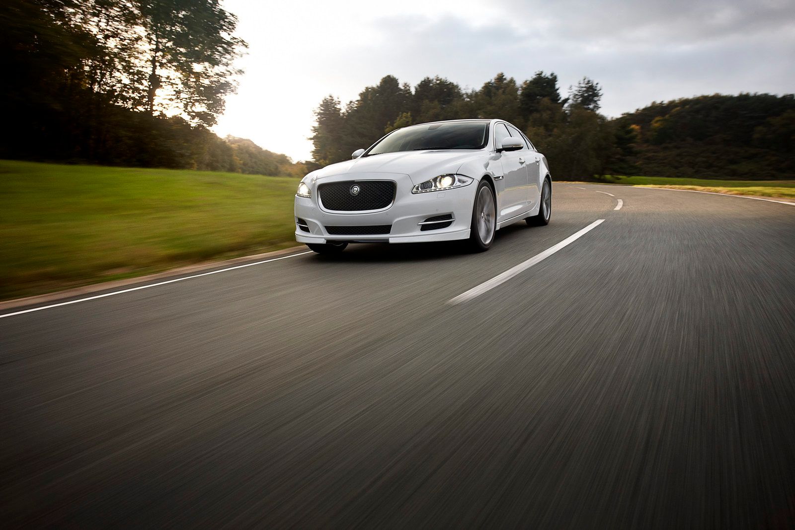 Jaguar XJ Sport and Speed Package