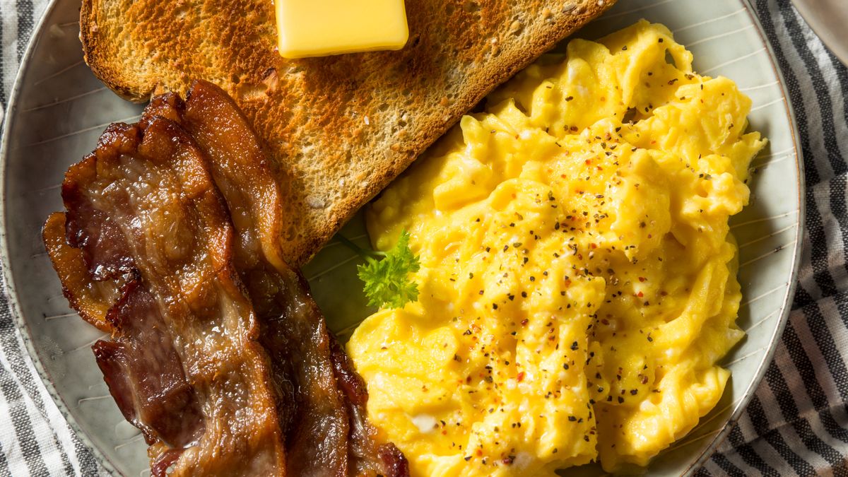 Scromlette - połączenie jajecznicy z omletem