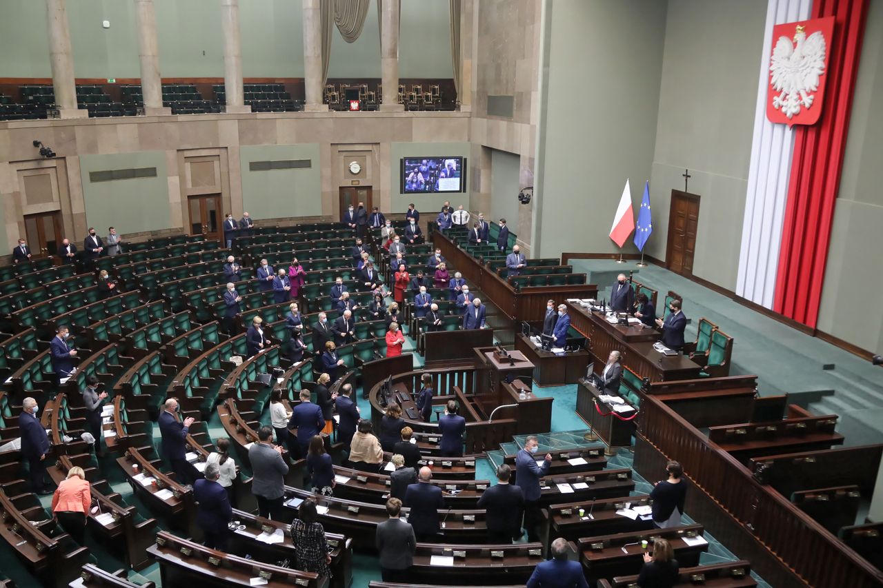 Sejm wznawia obrady (NA ŻYWO)