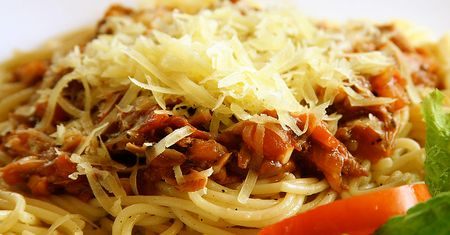 Spaghetti z kurczakiem - jak je zrobić?