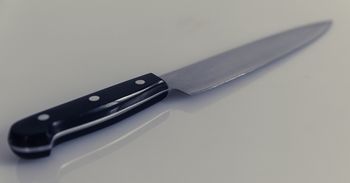 Podkarpackie: Dźgnęła męża nożem, ale nie trafi do więzienia