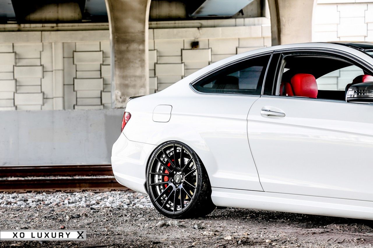 Mercedes C63 AMG XO Luxury_8