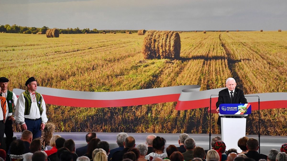 Jaros�aw Kaczy�ski Piotr Polakklub parlamentarny, partia, pis, polityk, polityka, posiedzenie, BINARY<(22) bytes>, spotkanie, wyjazd, wyjazdowe, polityczna