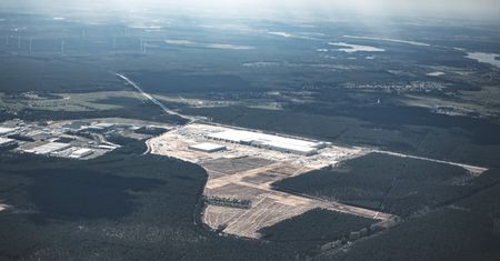 Elon Musk na oku ekologów. Budowa fabryki Tesli w Niemczech zagrożona