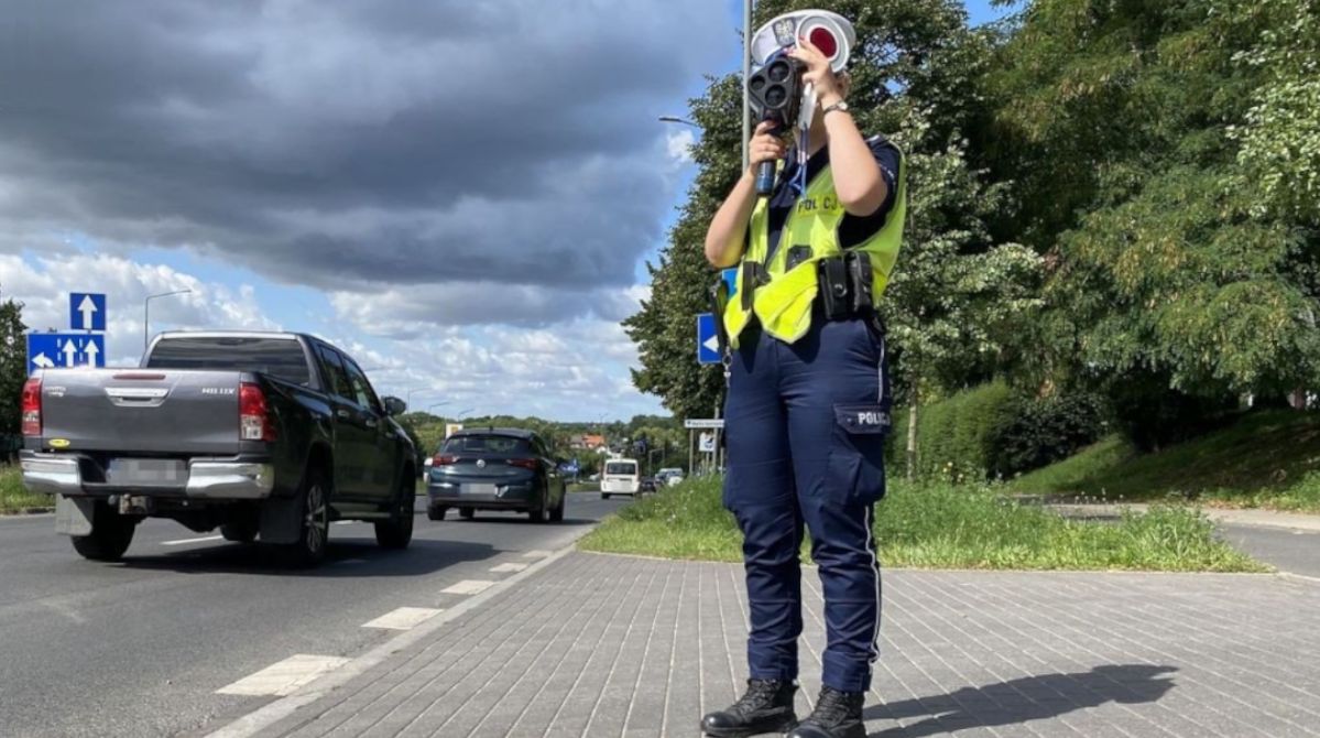 Szczecin: Ponad 120 wykroczeń, czterech pijanych i dwóch bez uprawnień