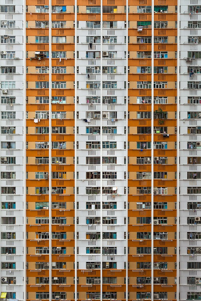 Wieżowce w Hong Kongu i zachwycający świat kolorów, faktur i symetrii 8
