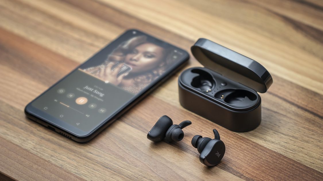 Recenzja słuchawek Kruger&Matz P60TW i Air Dots 1. Tanio znowu nie znaczy dobrze 1