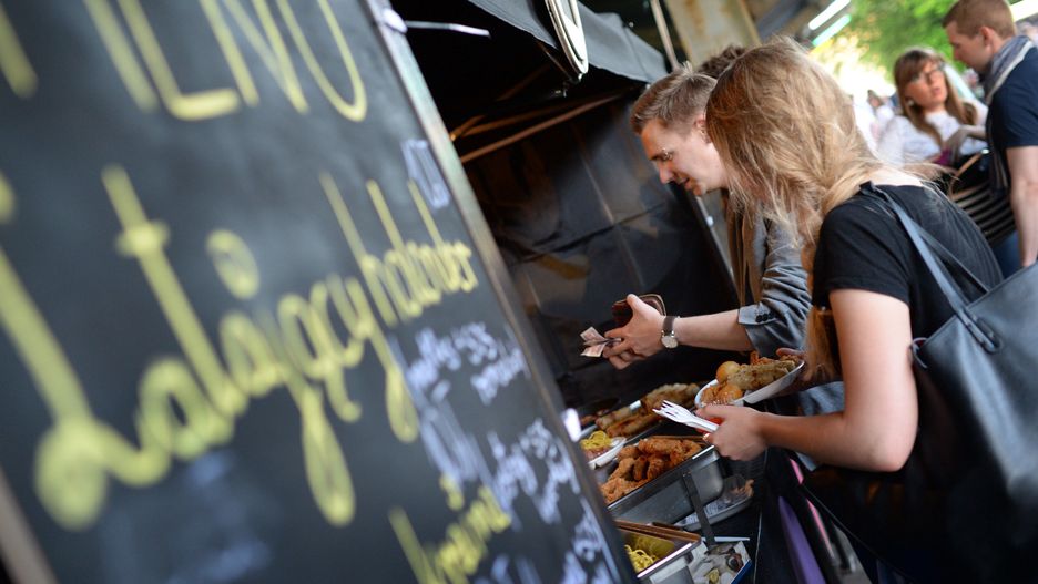 Food trucki mają problem. Epidemia ich nie oszczędza