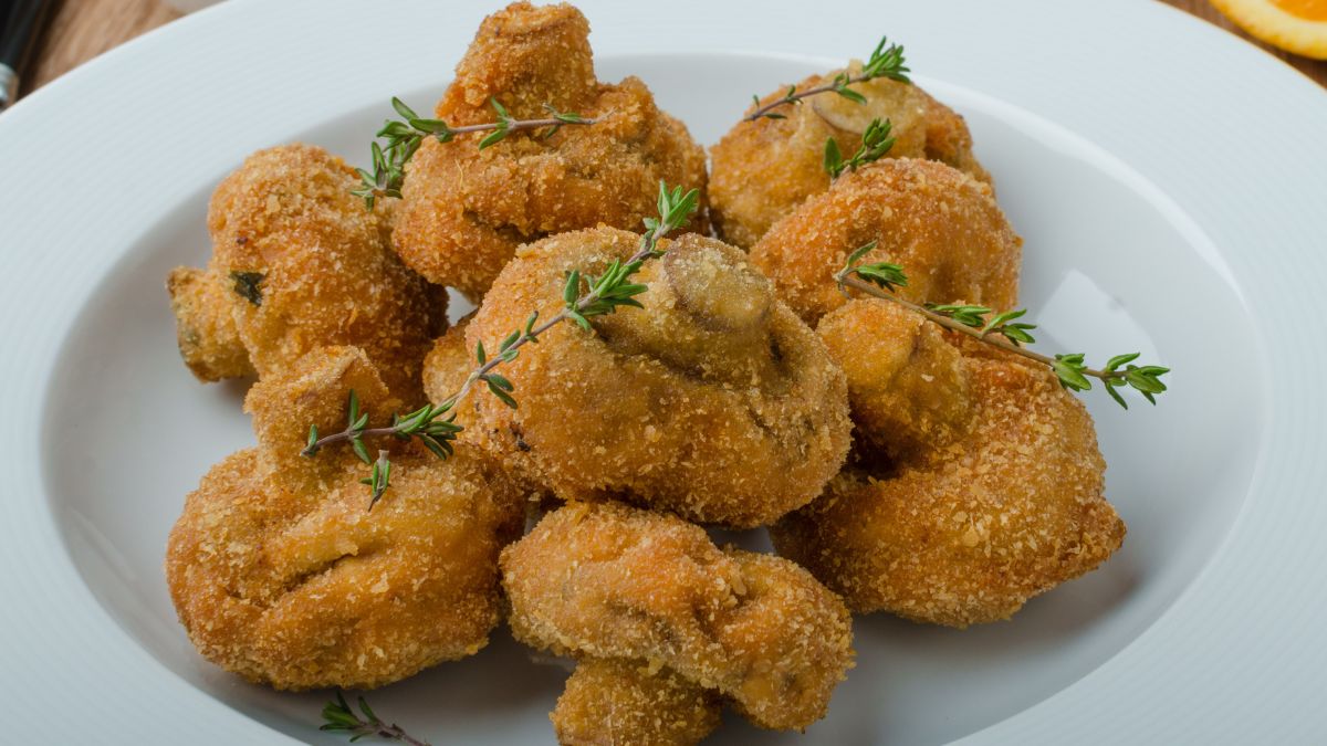 Pieczarki w cieście to świetna przekąska 