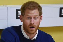 Harry zaczął pracę. Miał do kolegów jedną prośbę