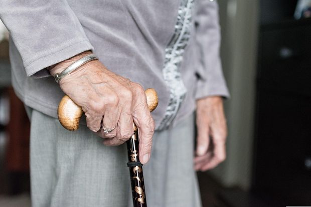 54 stulatków otrzymuje świadczenie honorowe z płockiego ZUS