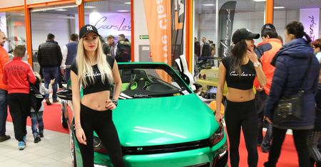 Hale pełne wyjątkowych pojazdów - Warsaw Moto Show 2016