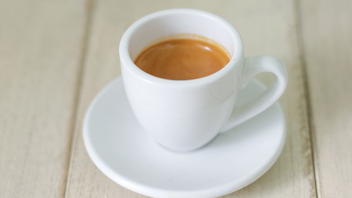 Po co podaje się wodę do espresso?