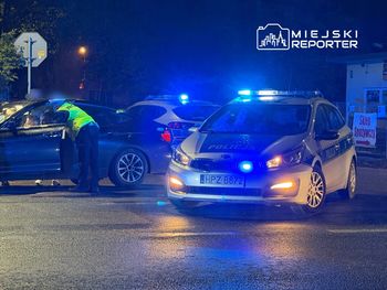 Tłuste: Zmarła piesza potrącona na przejściu pod Warszawą