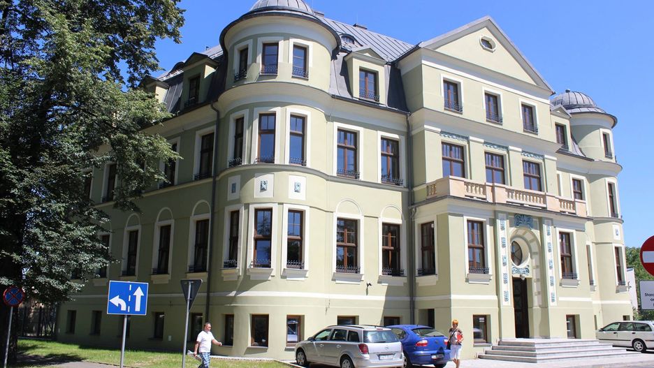 Żywiec. Budynek starostwa przeszedł termomodernizację. 