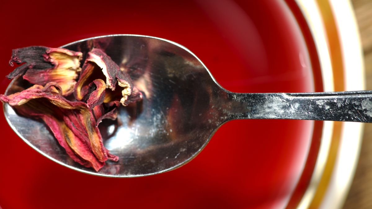 Jakie właściwości ma herbata z hibiskusa?