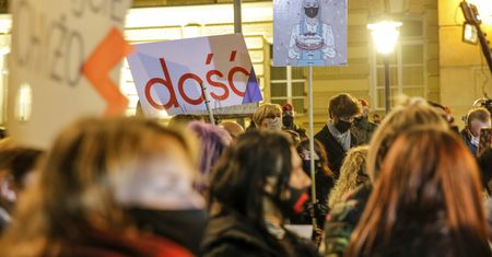 Ostry apel feministek. Kobiety nie wytrzymały. "Przegięcie"