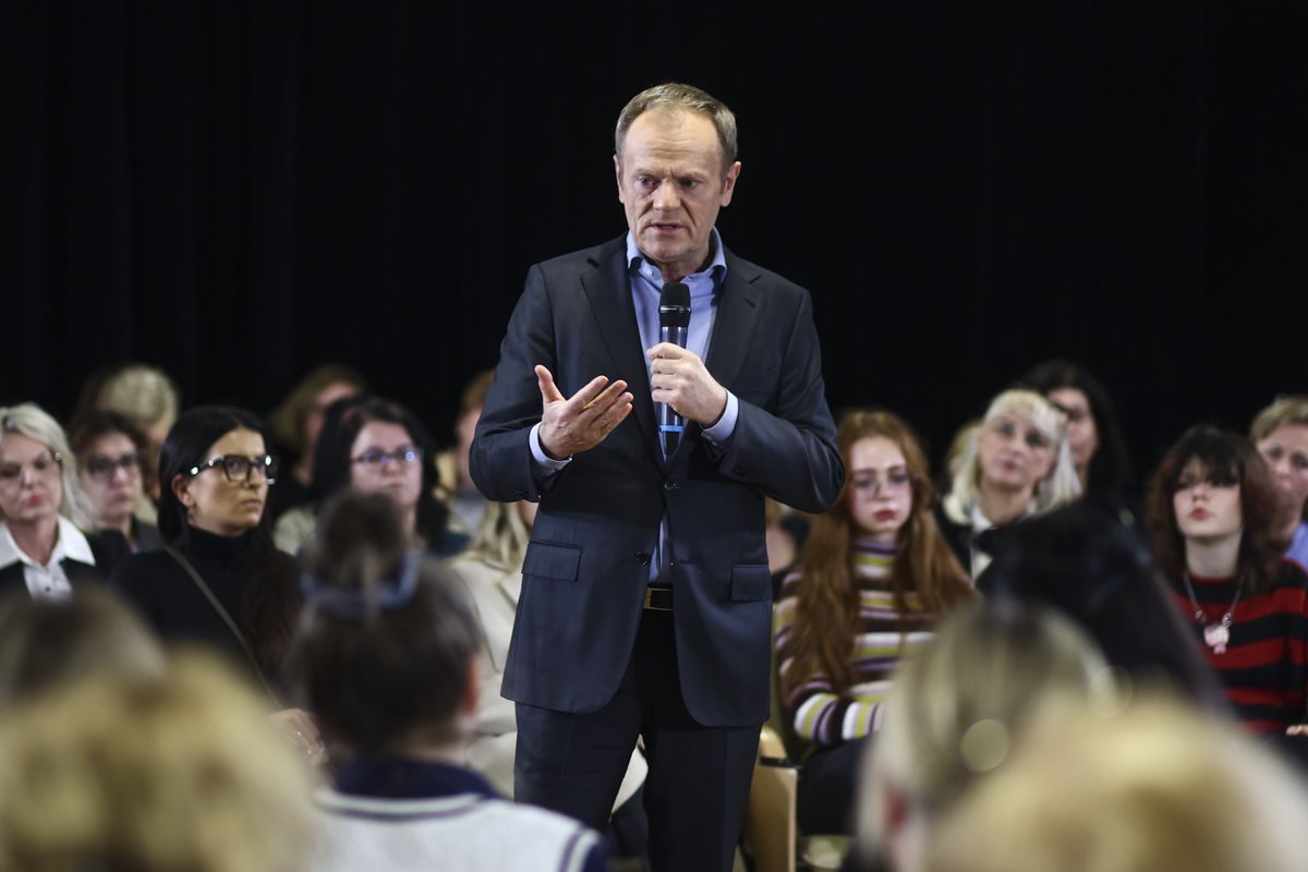 Lider PO Donald Tusk proponuje "babciowe", czyli 1500 zł dla matek, które chcą wrócić do pracy po urodzeniu dziecka