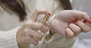 Najpiękniejsze i najmodniejsze zapachy na zimę 2025/26 według AI. Oto, co wytypowała sztuczna inteligencja!