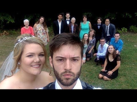 Mężczyzna robił selfie od 12 roku życia aż do dnia ślubu. Efekt jest powalający!