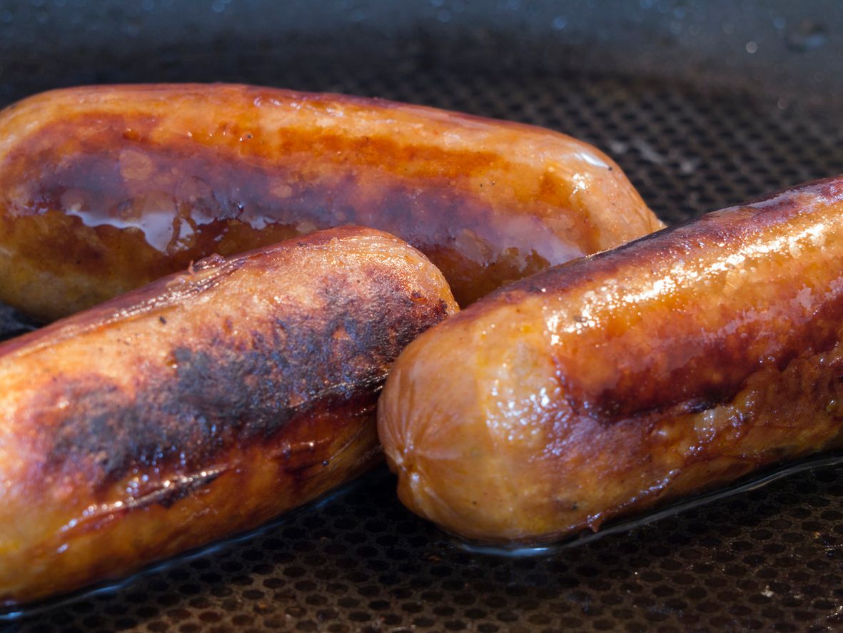 Czy podczas upałów należy ograniczyć jedzenie mięsa? (WIDEO)