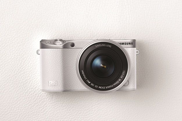 Samsung NX500 – matryca APS-C BSI 28 Mpix i filmy 4K w małym bezlusterkowcu 4