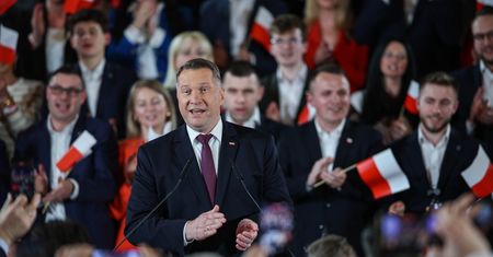 Kredyt i 15 tys. zł w gotówce. Oto majątek Przemysława Czarnka